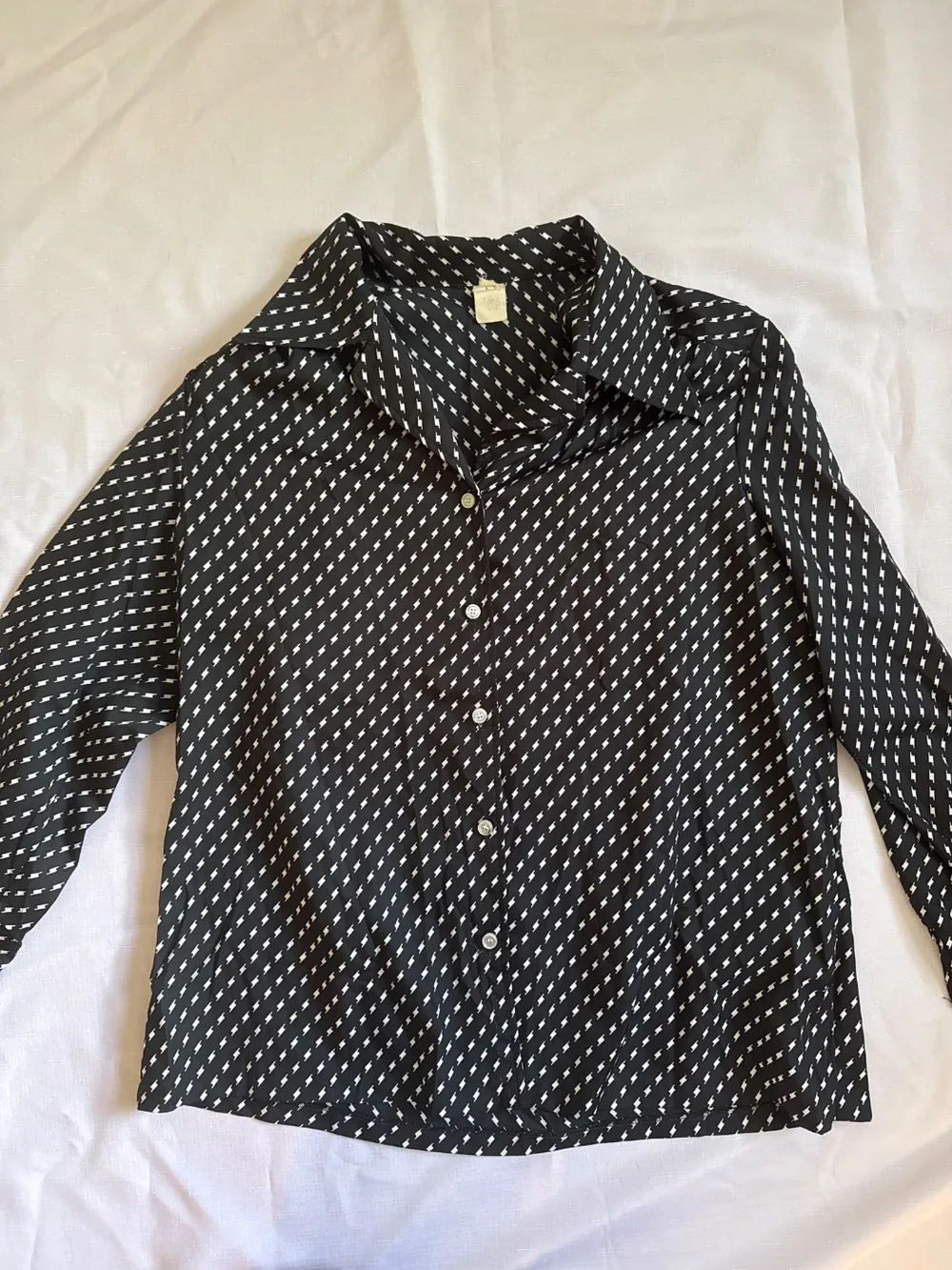 60s/70s Black & White Print Long-Sleeve Button-Down photo 1