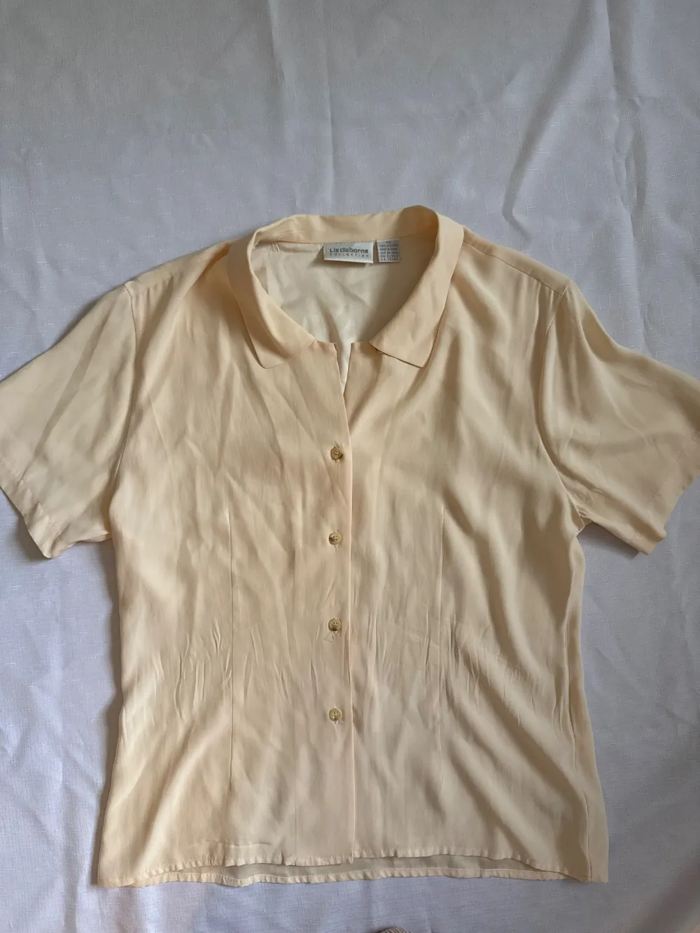 90s Peach Silk Short-Sleeve Button-Down photo 1