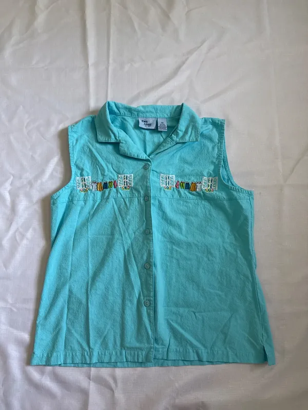 90s Laundry Day Embroidered Top