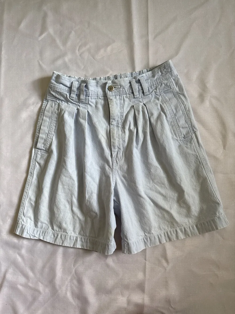80s/90s Light Wash Denim Shorts photo 1