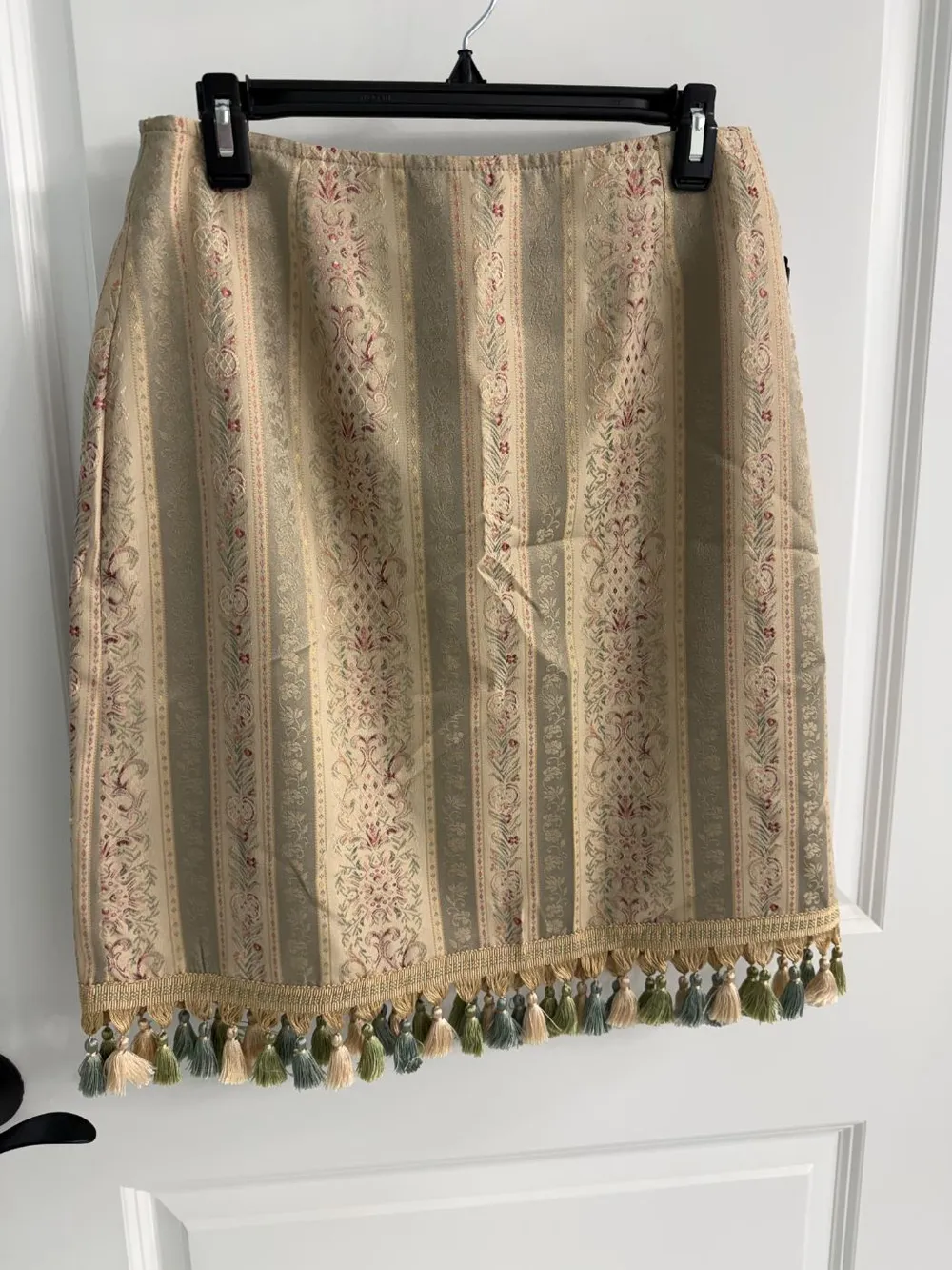 90s Green & Cream Tassel Skirt photo 1
