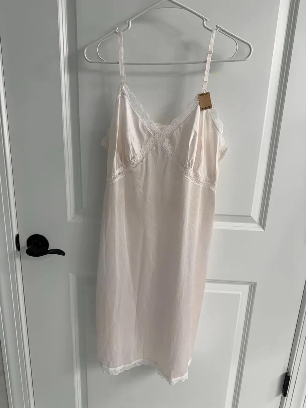 80s Blush Pink Lace-Trimmed Slip photo 1