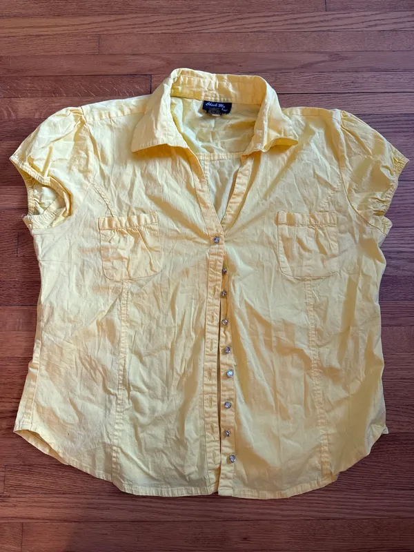 2000s Yellow Short-Sleeve Button-Down