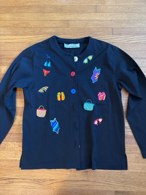 90s Black Beach Appliqué Long-Sleeve