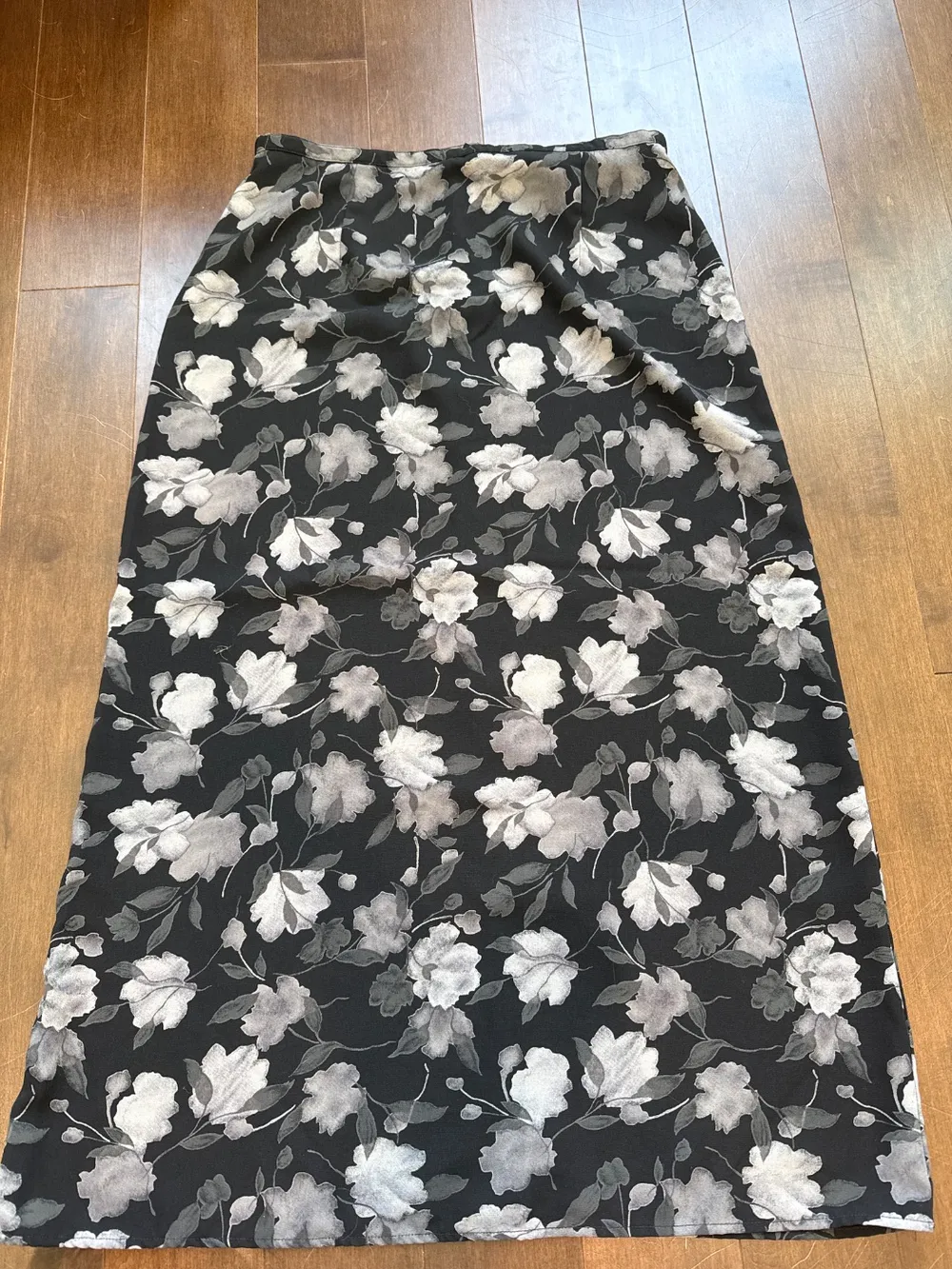 2000s Black Floral Skirt photo 1