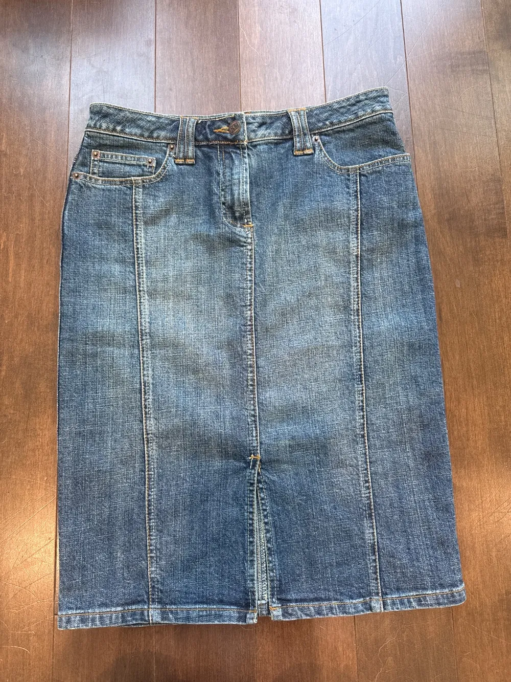 2000s Dark Wash Denim Skirt photo 1