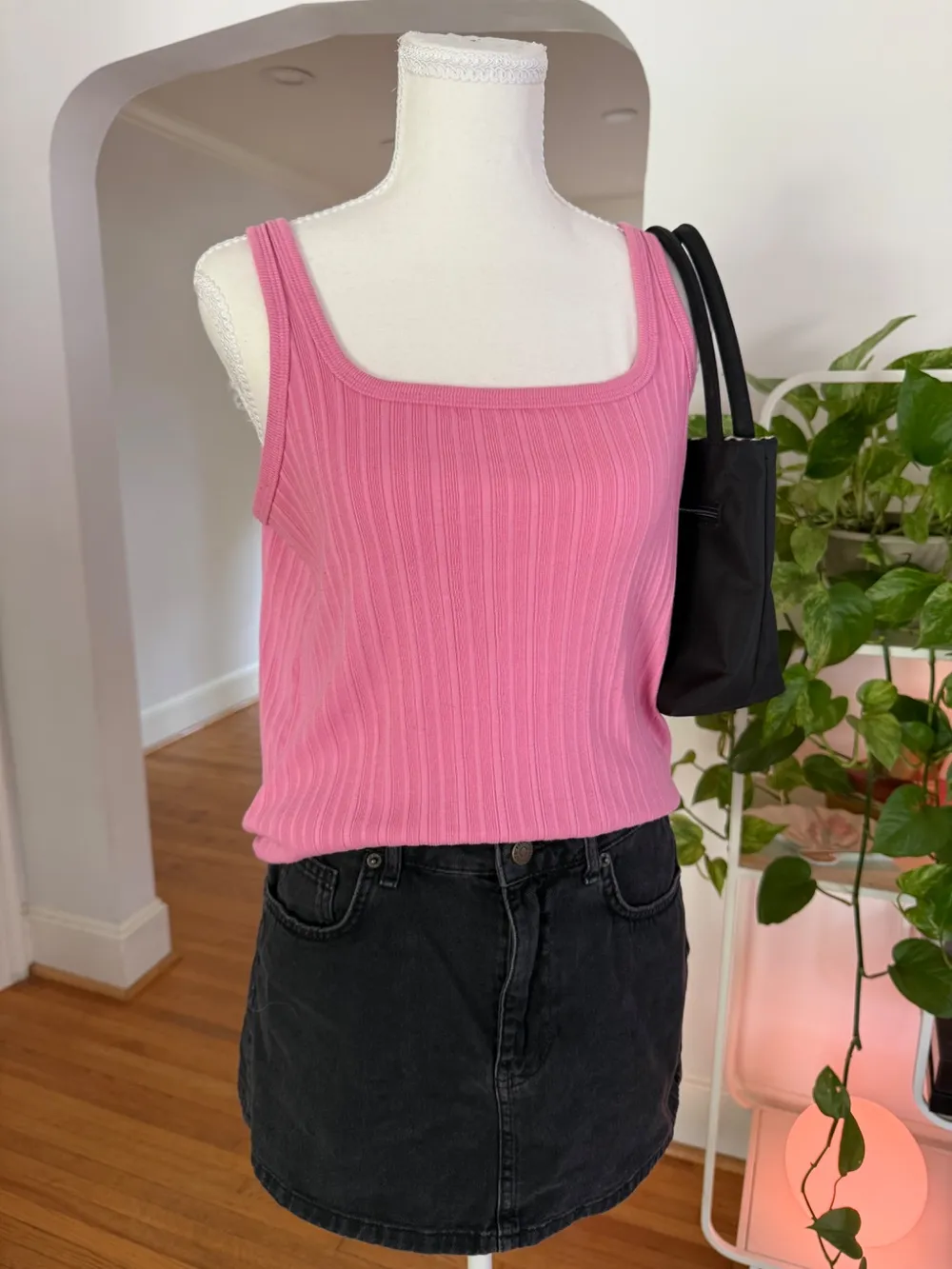 90s Pink Ribbed Tank photo 1