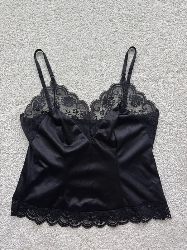 80s Black Lace Cami Rose Top