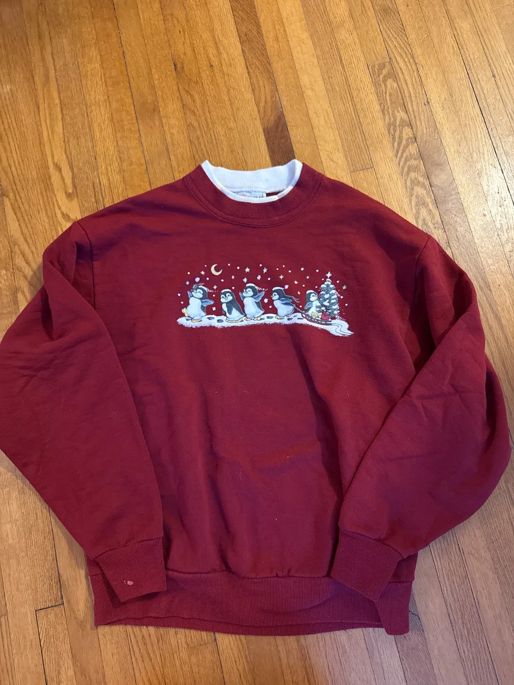 90s Penguin Christmas Sweatshirt photo 1