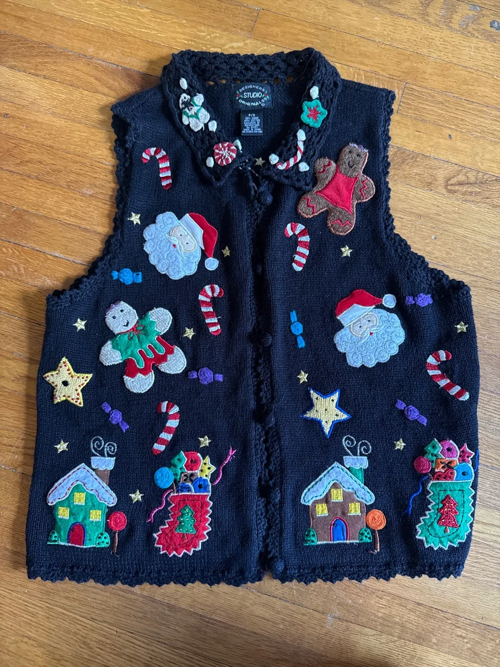 90s Black Christmas Vest with Gingerbread Men photo 1