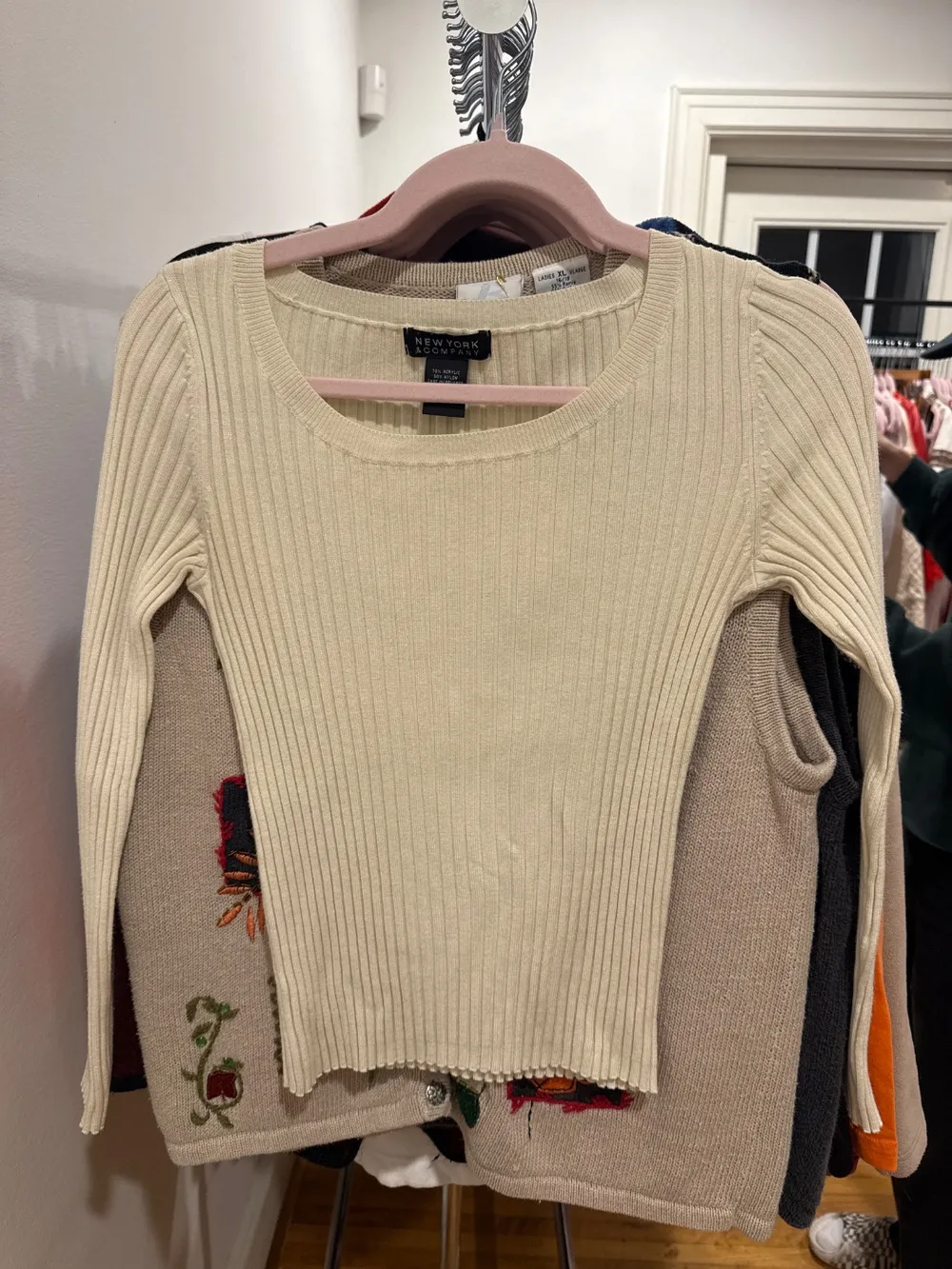 2000s New York & Co White Ribbed Sweater photo 1