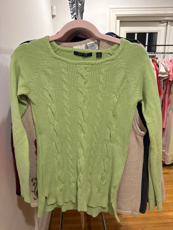 2000s Green Cable Knit Sweater