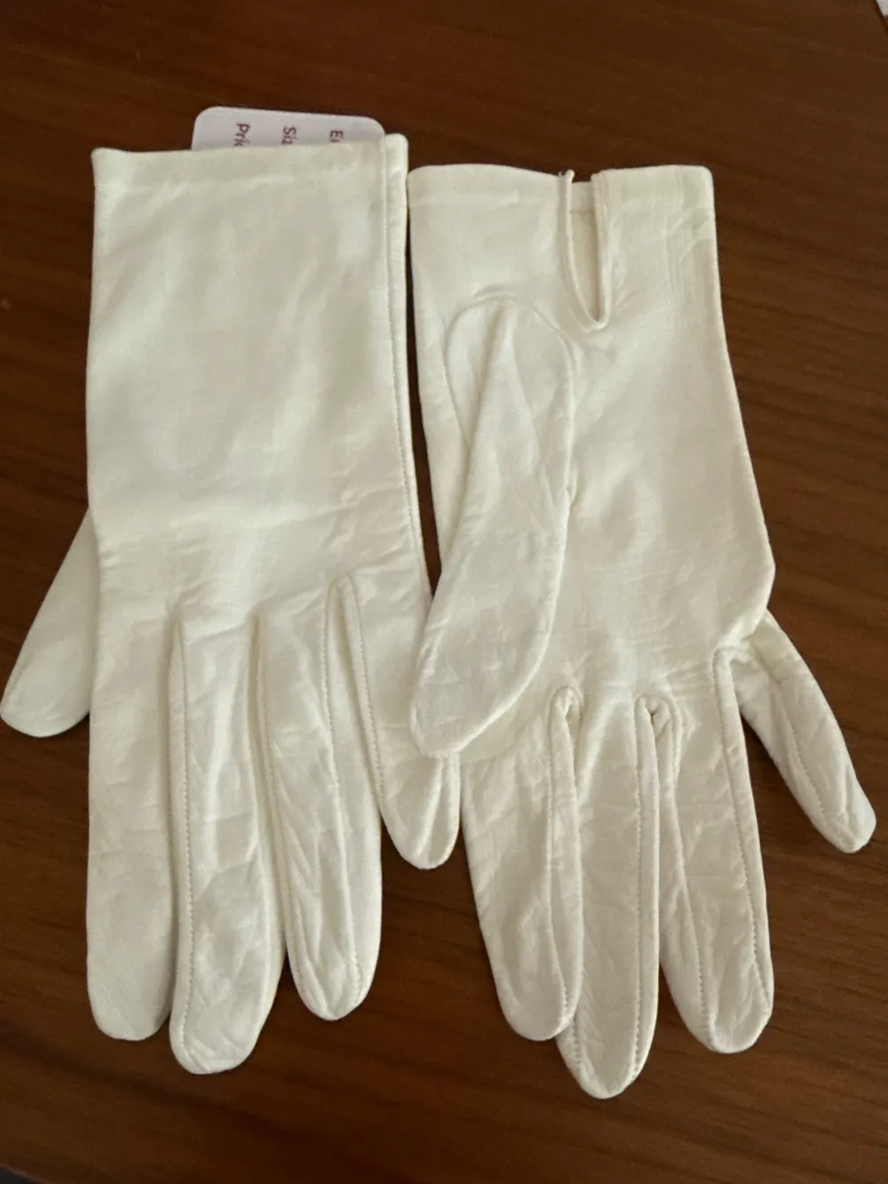 50s White Leather Gloves photo 1