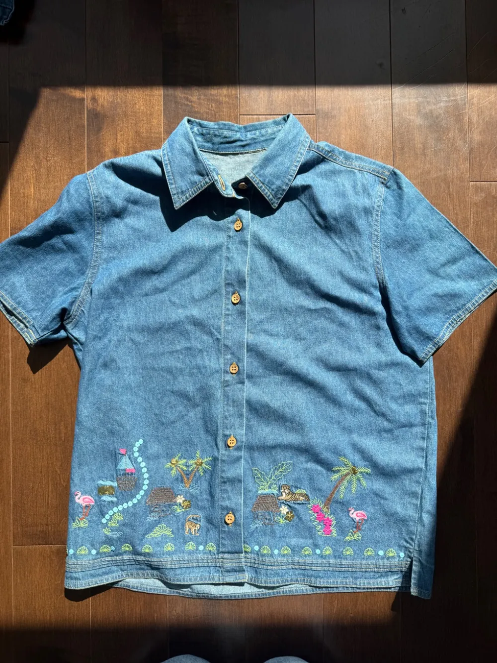 90s Denim Animal & Palm Tree Embroidered Top photo 1